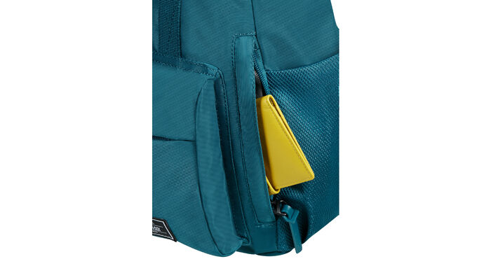 Side pocket