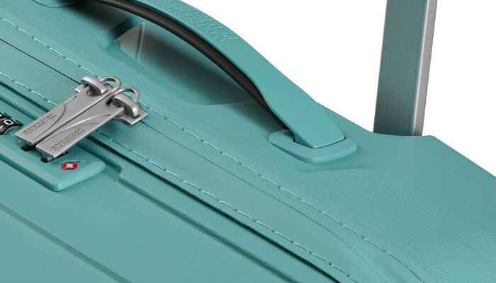 Water-repellent coated zipper