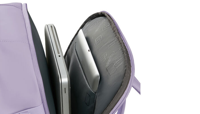 Laptop compartment 15.6"