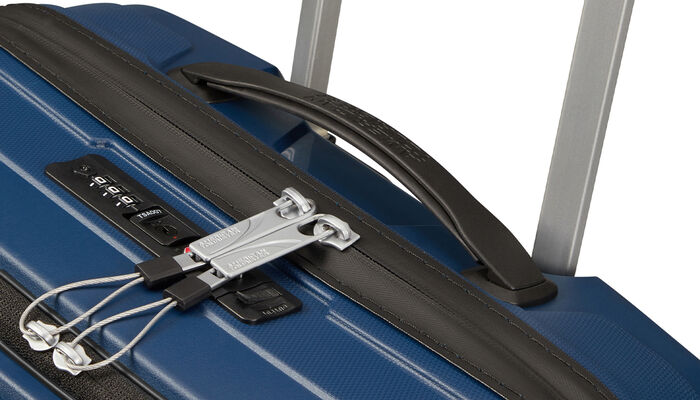 Water-repellent coated zipper