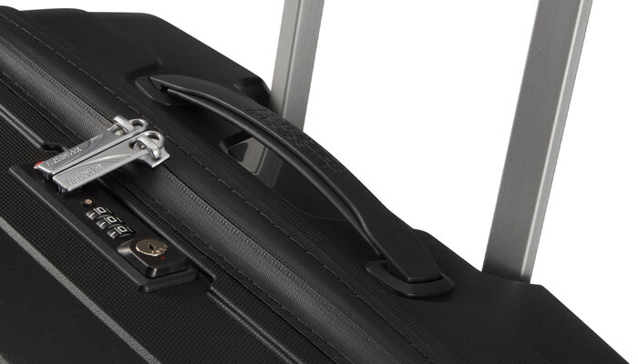 Water-repellent coated zipper