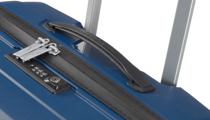 Water-repellent coated zipper