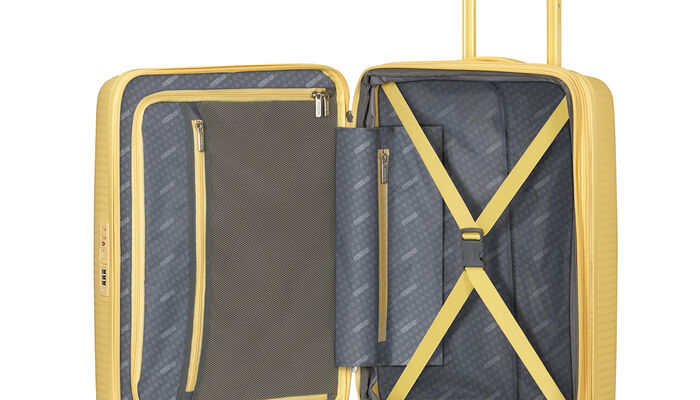 Interior organisation with extra zipped apron pocket