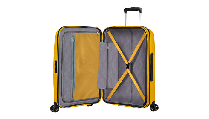 Interior organisation with extra zipped apron pocket