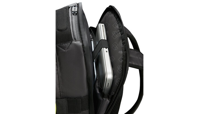 Laptop compartment 15.6"