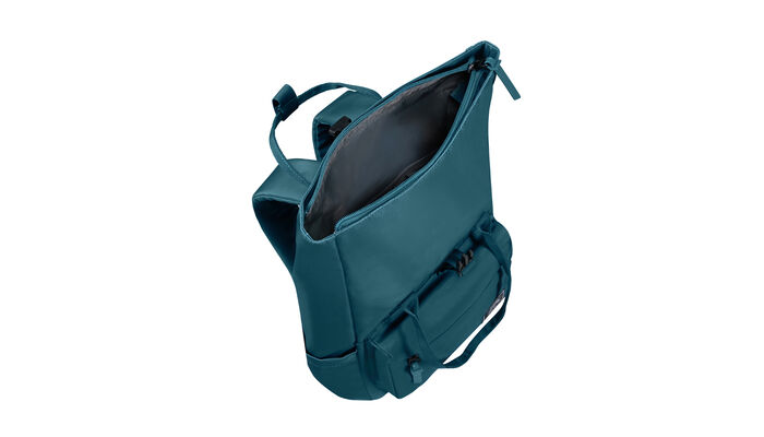 Large main compartment