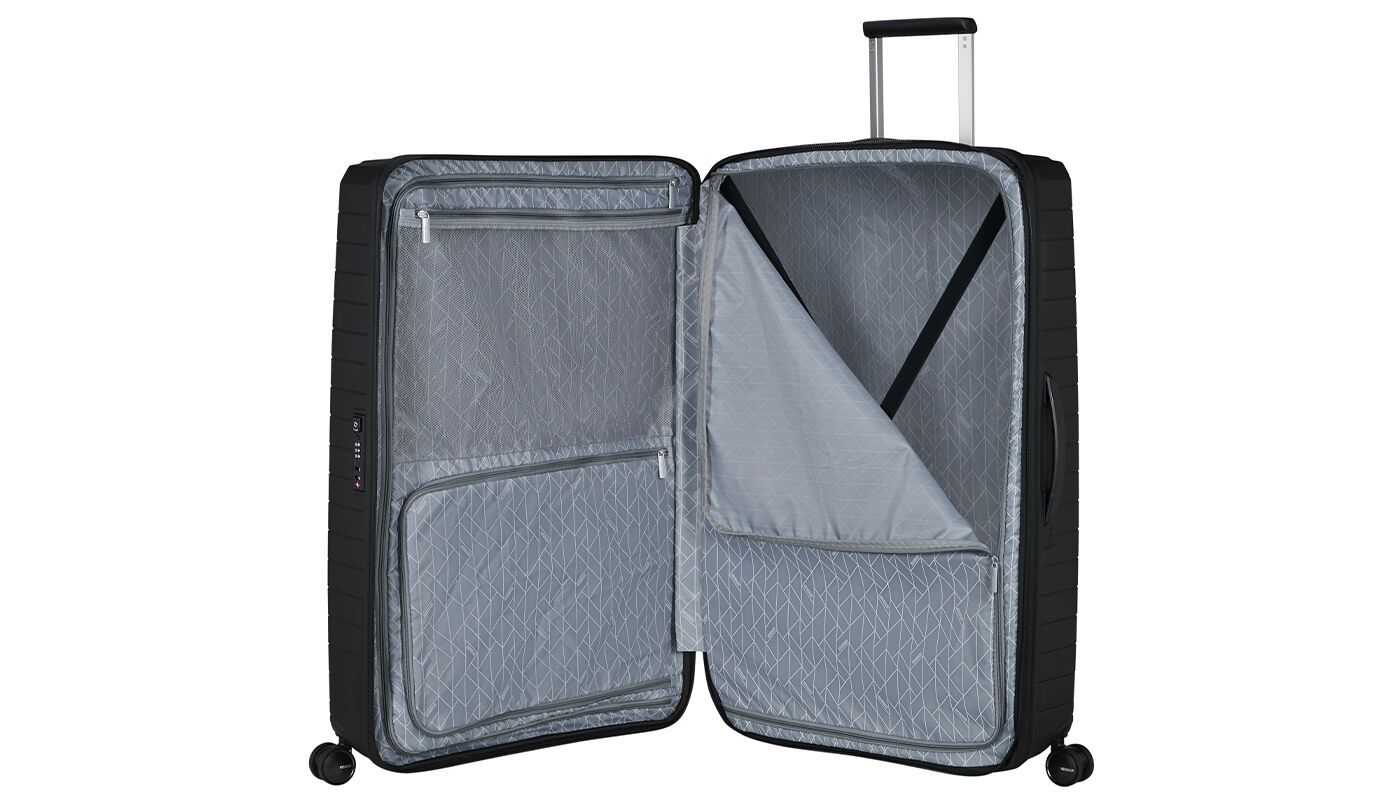 FastForward 83cm Extra Large Check-in Black | American Tourister UK