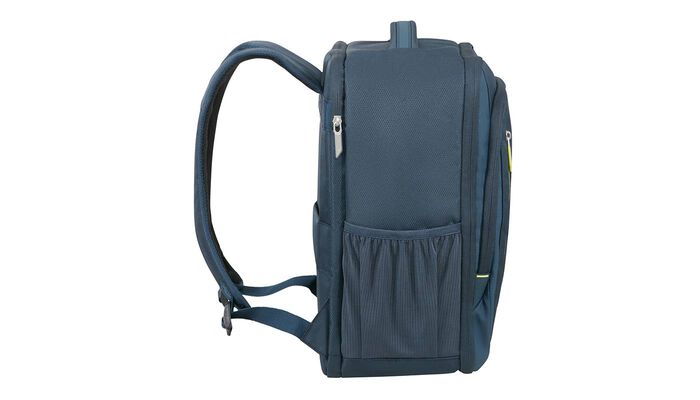 Laptop compartment 15.6"