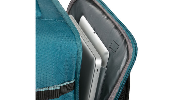 Laptop compartment 15.6"