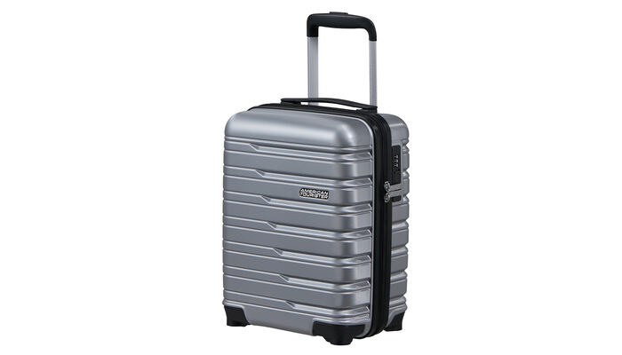 Fitting Ryanair and Wizz Air free-on-board cabin bag policy