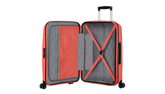 Interior organisation with extra zipped apron pocket