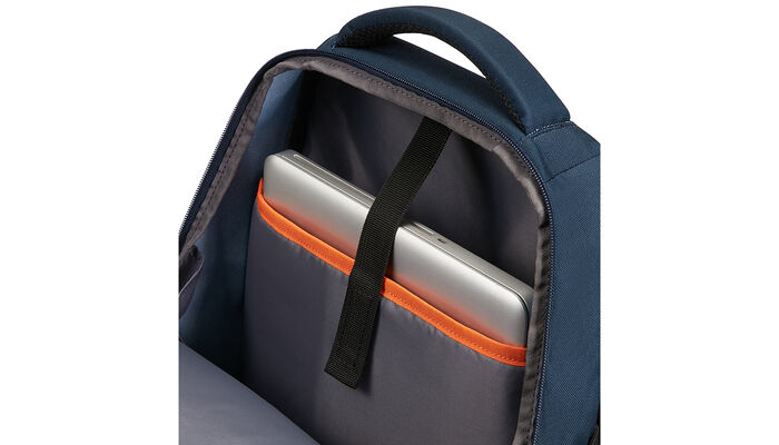 15,6" Laptop compartment