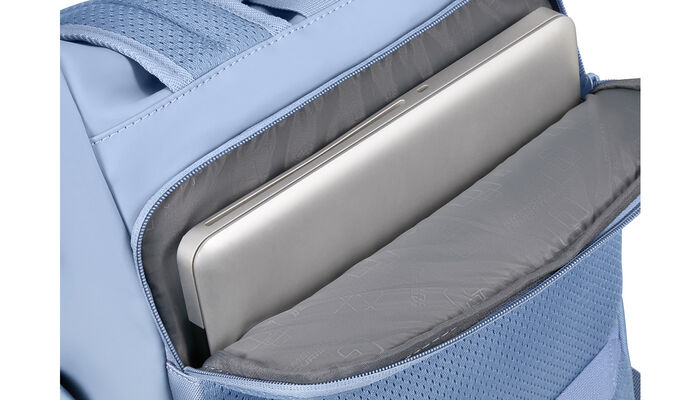 Laptop compartment 15.6"