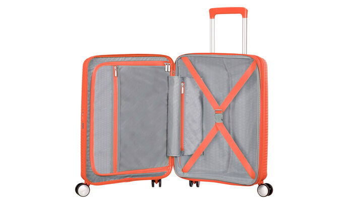 Interior organisation with extra zipped apron pocket 