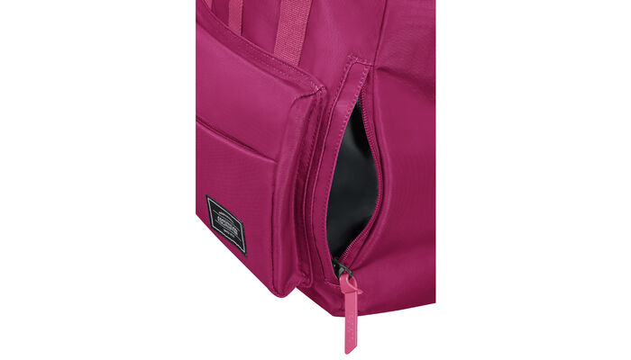 Side pocket
