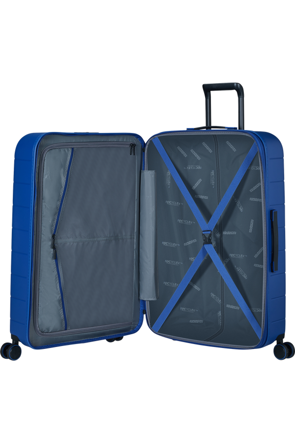 American Tourister Novastream Spinner TSA Exp. 77cm  Navy Blue American Tourister Novastream Spinner TSA Exp. 77cm  Navy Blue