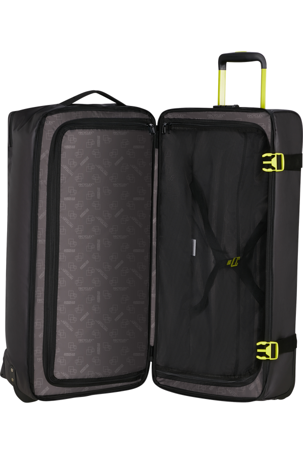 Urban Track 78.5cm Duffle with wheels Black American Tourister UK