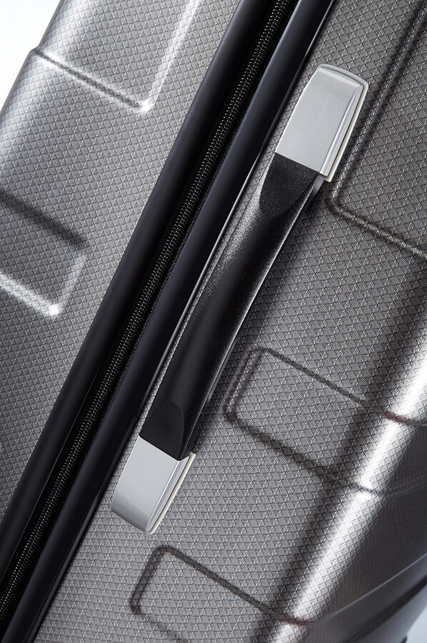 american tourister pasadena spinner