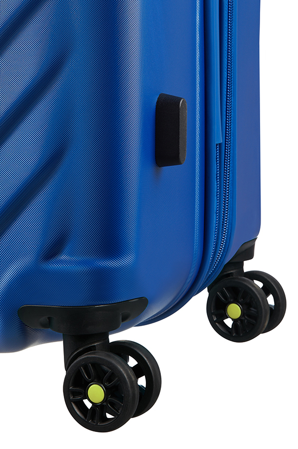 american tourister air force 1 66cm