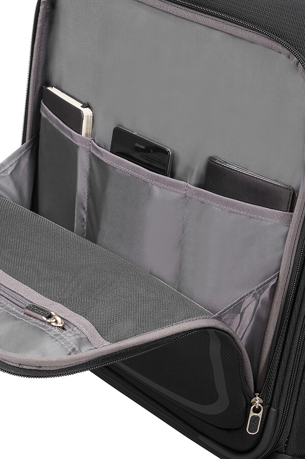 american tourister airbeat spinner